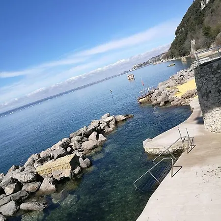 Europa アパート *